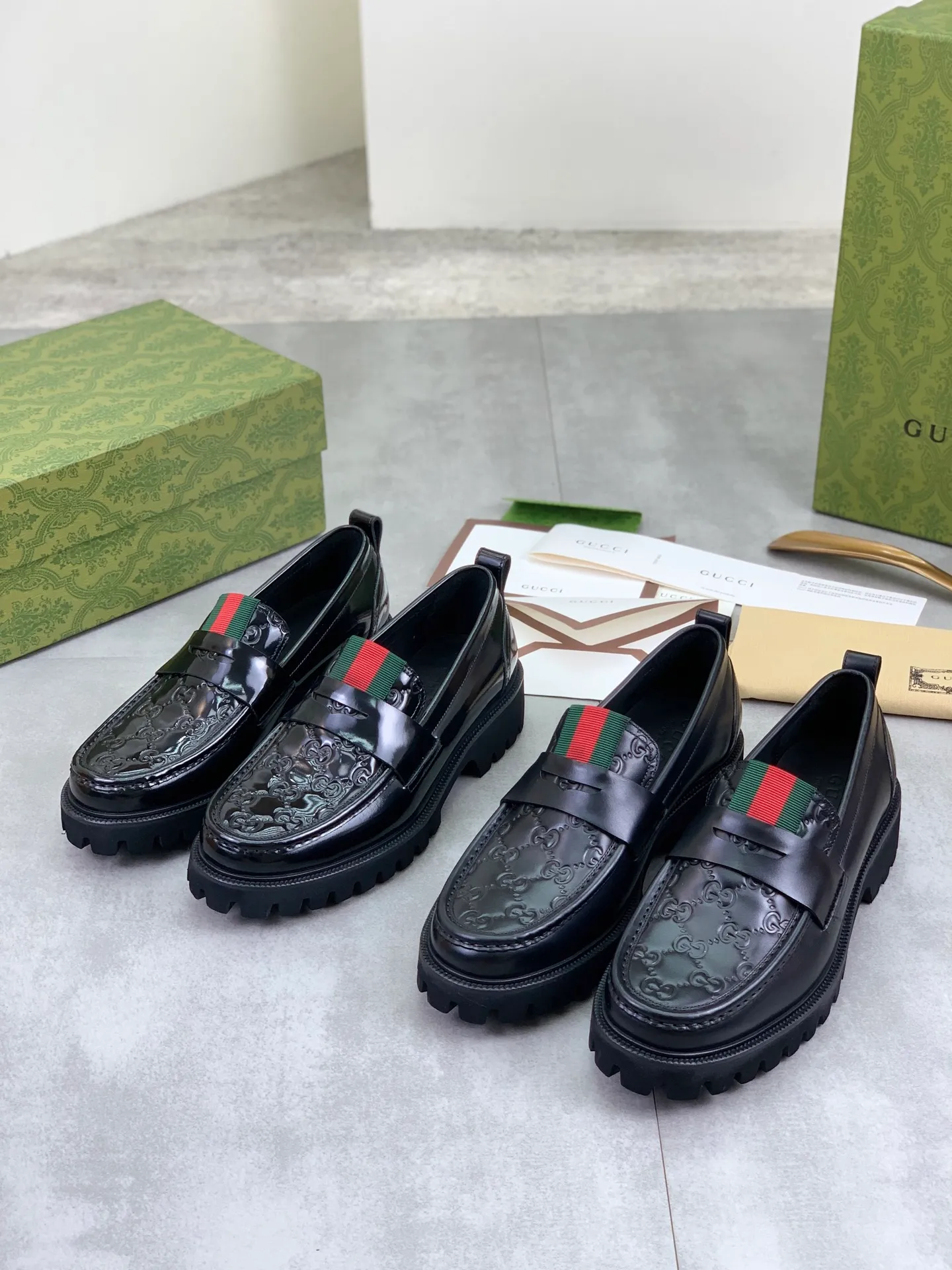 Factory price P840 💰💎💎💎Top version (original foam outsole) Brand: [GUCCi] Gucci's new business formal casual leather shoes Standard code: Men's size 39–45 (38 needs to be customized) Grade: Same style as the official website Original order quality Materials: Original open-edge beaded calfskin Water-dyed cowhide lining Original lightweight foam outsole Style category: Men's fashion Formal casual leather shoes, slip-on men's shoes series, young and fashionable, European and American trends, British style, casual matching, comfortable feet, color: multiple colors available, actual picture